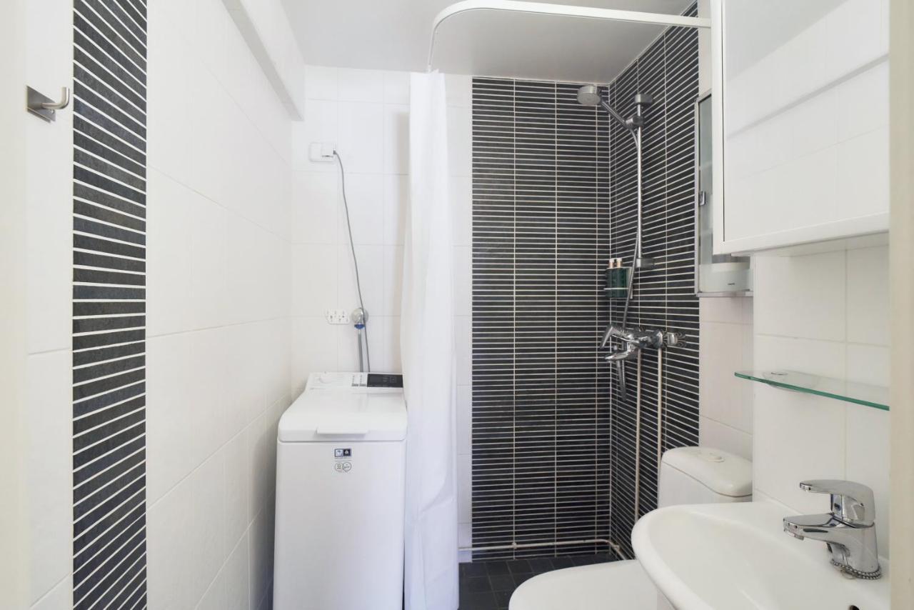 Norden Homes Central 2-Bedroom Apartment トゥルク エクステリア 写真
