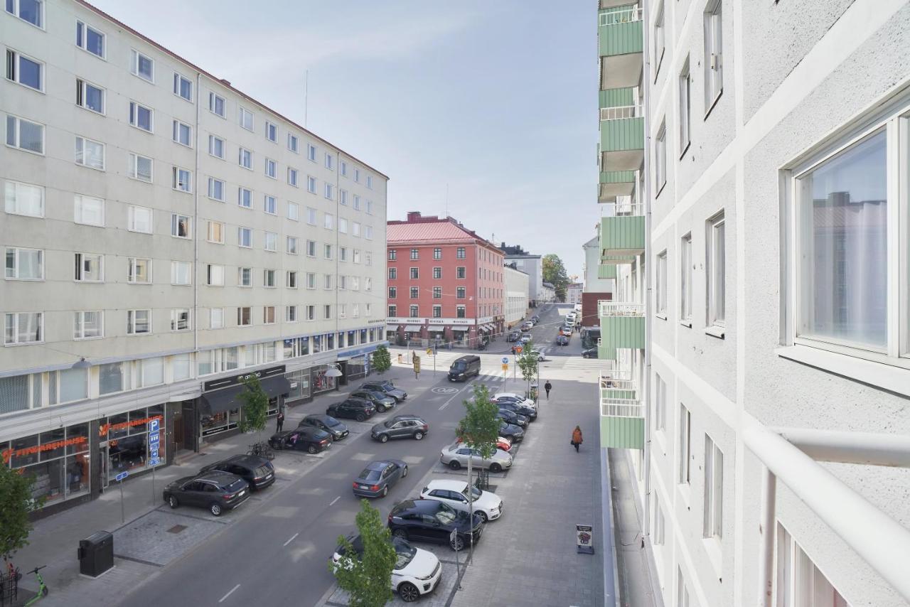 Norden Homes Central 2-Bedroom Apartment トゥルク エクステリア 写真