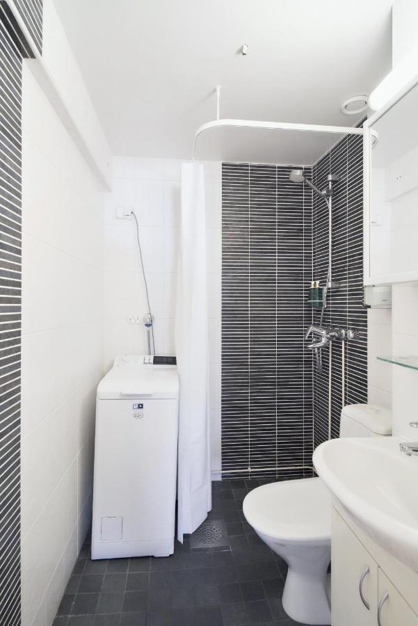 Norden Homes Central 2-Bedroom Apartment トゥルク エクステリア 写真